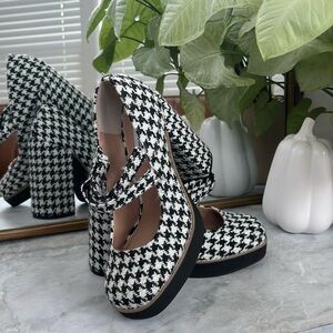 Steve Madden Platform Heel